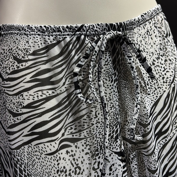 Jordan Taylor Wide Leg,animal skin pattern,elastic/tie waist,sheer,coverup pants - Picture 2 of 10